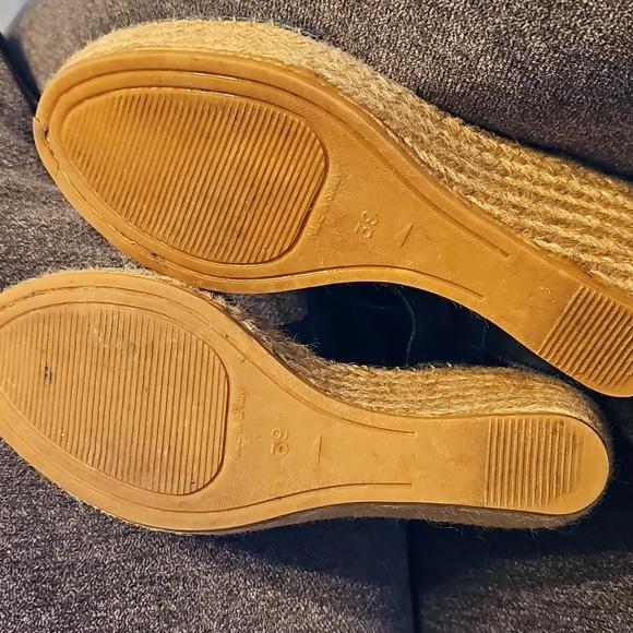 🥰😍Andre Assous Navy Leather Sandals - Picture 5 of 6